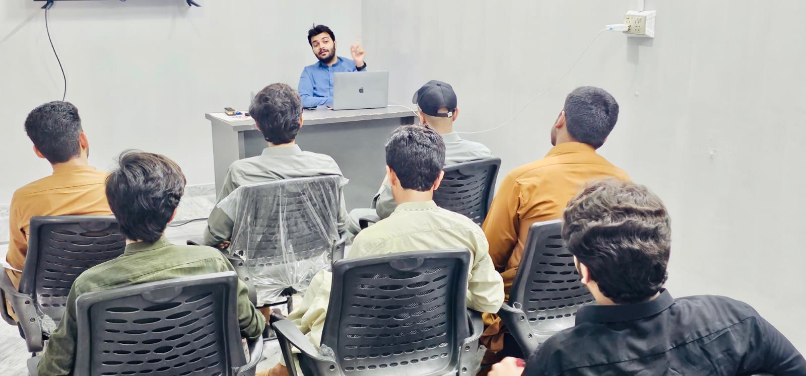Corporate safety briefing seminar